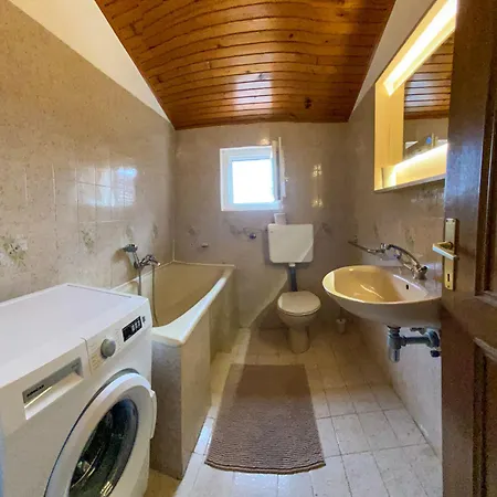 Apartment Hundefreundliches Nur 10 Gehminuten Zum Mit Bbq-bereich, Klima, Wifi Rovinj