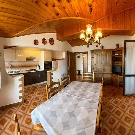 Hundefreundliches Nur 10 Gehminuten Zum Mit Bbq-bereich, Klima, Wifi Rovinj