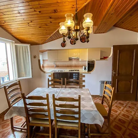 Hundefreundliches Nur 10 Gehminuten Zum Mit Bbq-bereich, Klima, Wifi Apartment